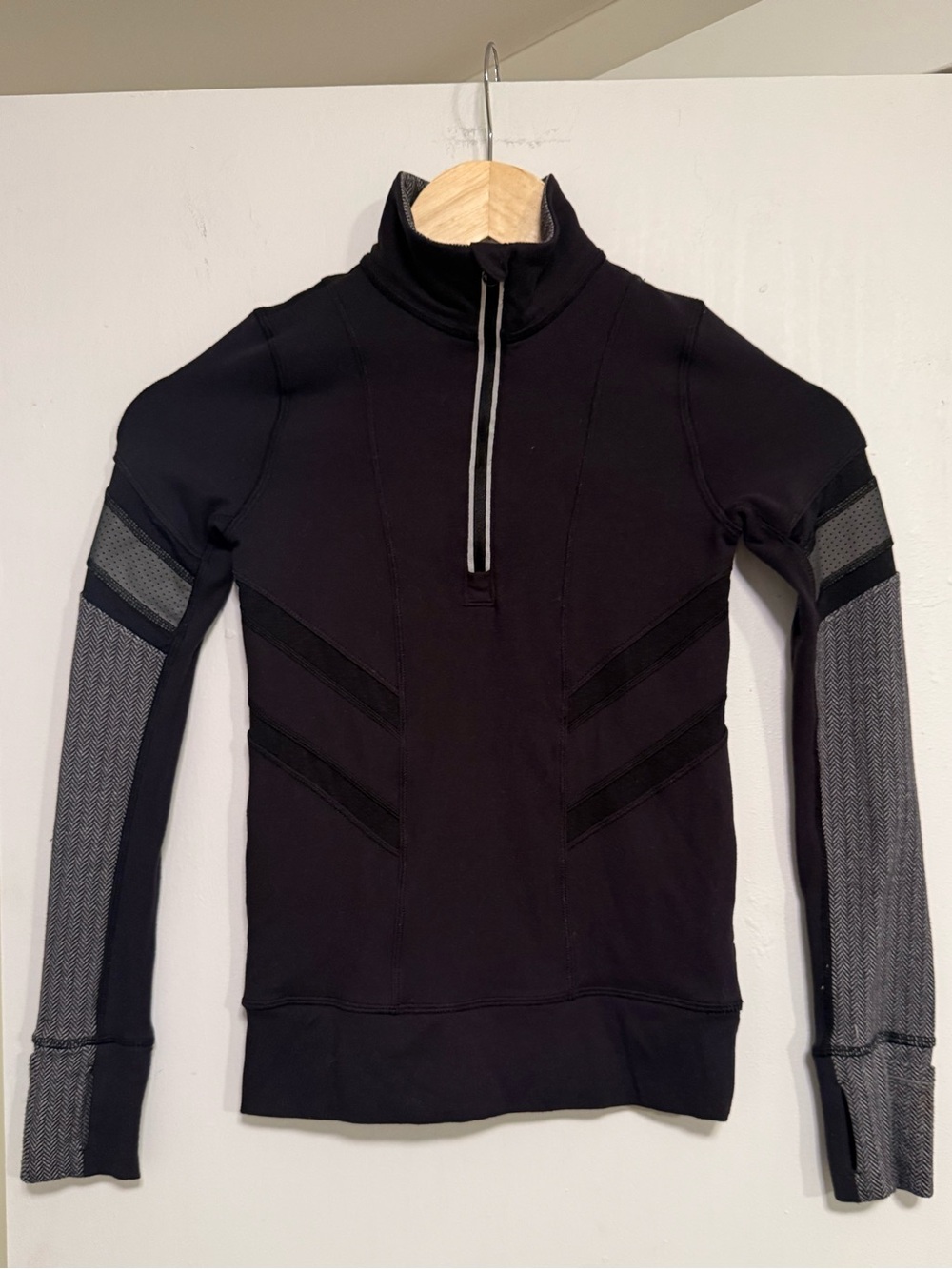 Ivivva by Lululemon Herringbone 1/4 Zip Pullover Girls Size 7